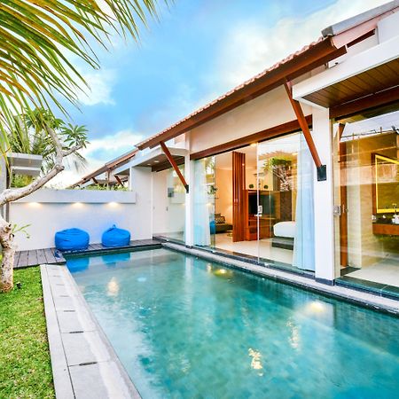 Del Cielo Villa Seminyak エクステリア 写真